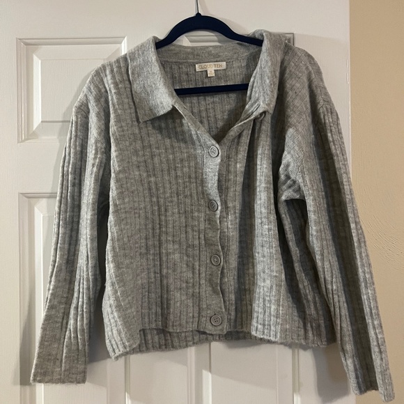 NWOT Grey/Gray Cardigan Sweater - Picture 2 of 6